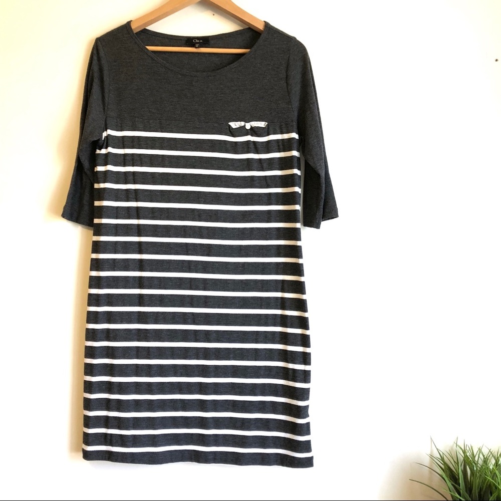 Clu + GAP gray and white dress